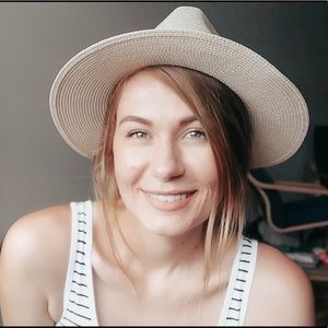 Meet your Posher, Molly